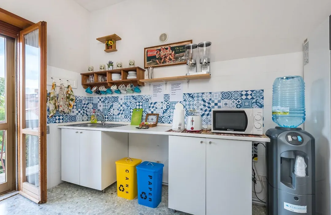 Travelershome Ciampino&Morena Guesthouse-1
